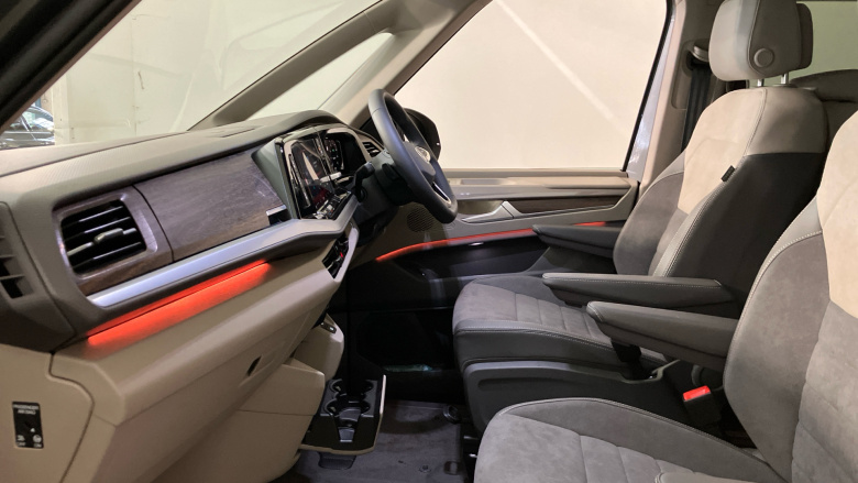 Volkswagen Multivan 2.0 TDI Style 5dr LWB DSG Diesel Estate